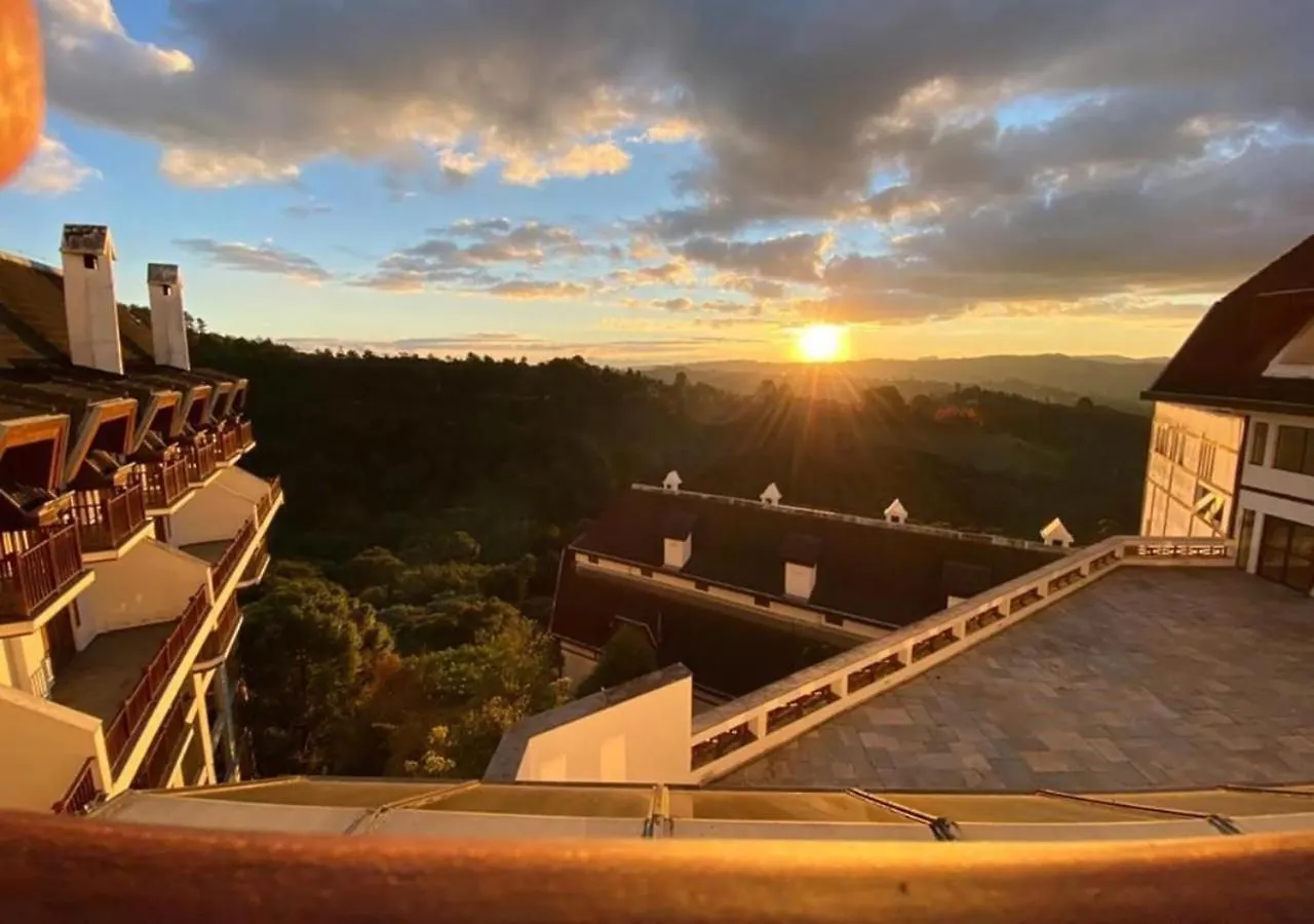 Dom wakacyjny Flat Completo - Piscina Aquecida E Vista P/ Serra Campos do Jordão
